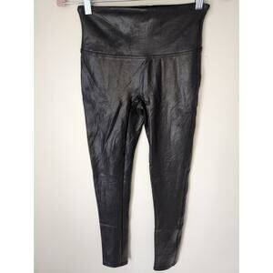 Spanx med black faux leather pull on leggings